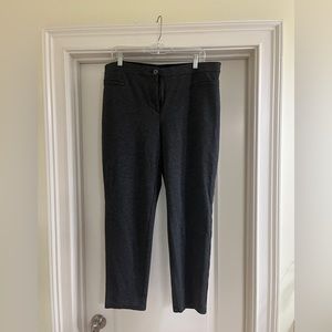 Chico’s size 2.5 short (14/L) gray button pants